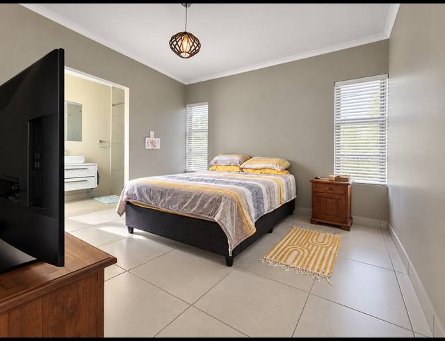 3 BEDROOM FREEHOLD FOR SALE IN BRITANNIA BEACH ESTATE